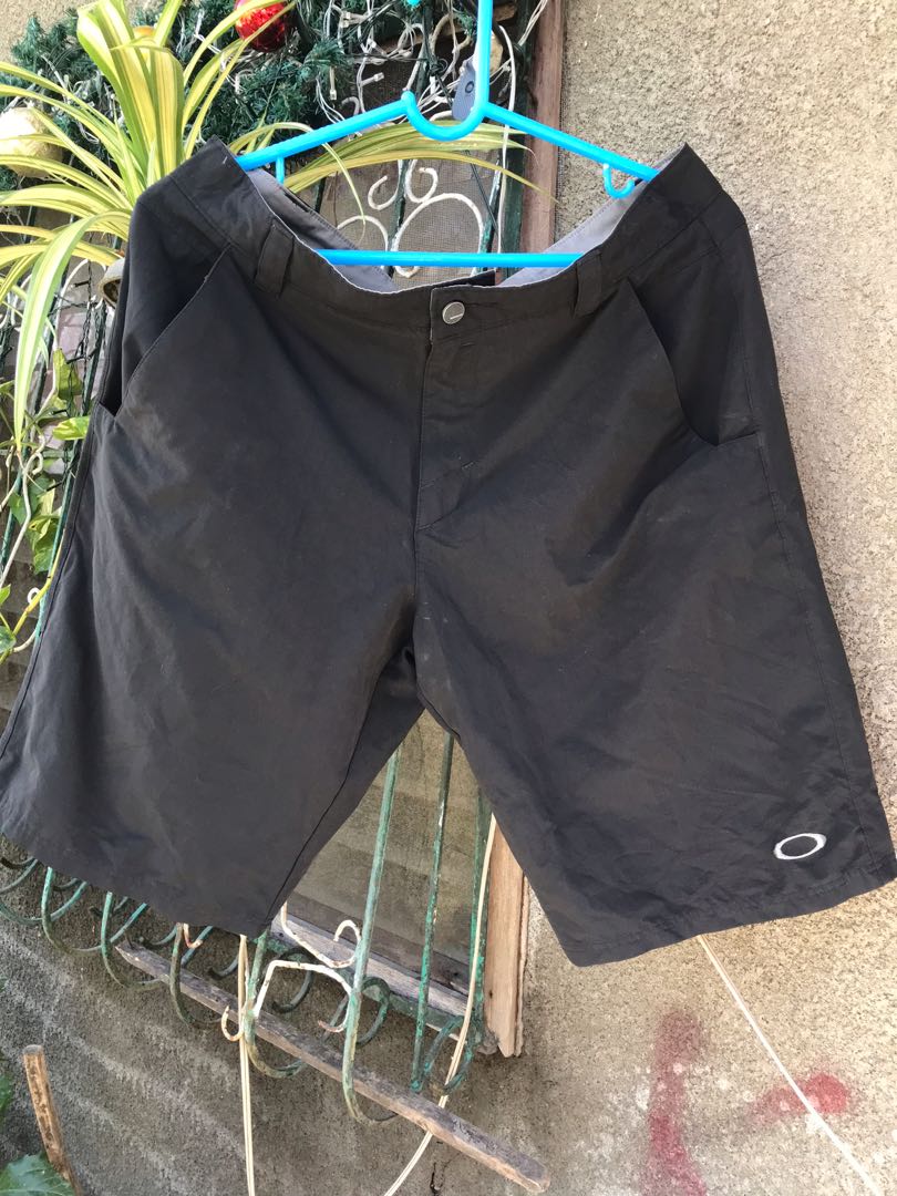 Oakley walk short, Men's Fashion, Bottoms, Shorts on Carousell