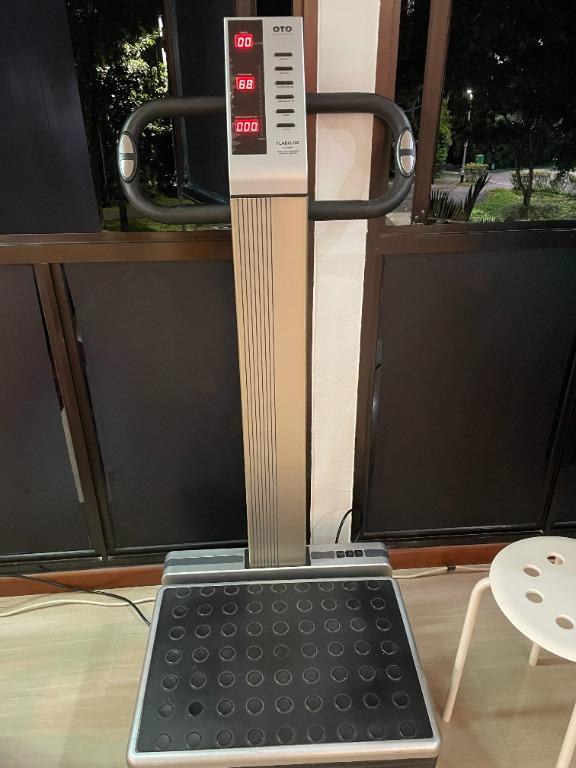OTO FLABeLOS whole body vibration machine Health Nutrition Massage Devices on Carousell
