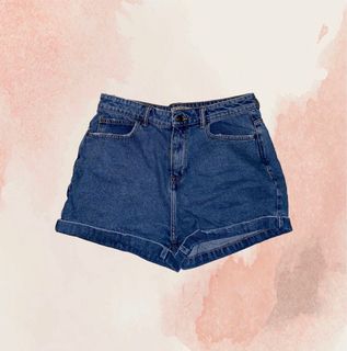 (Category: ) located in . Submitted by barelyusedpreloved (Listing ID 1130441222, Image 1). Description: .
