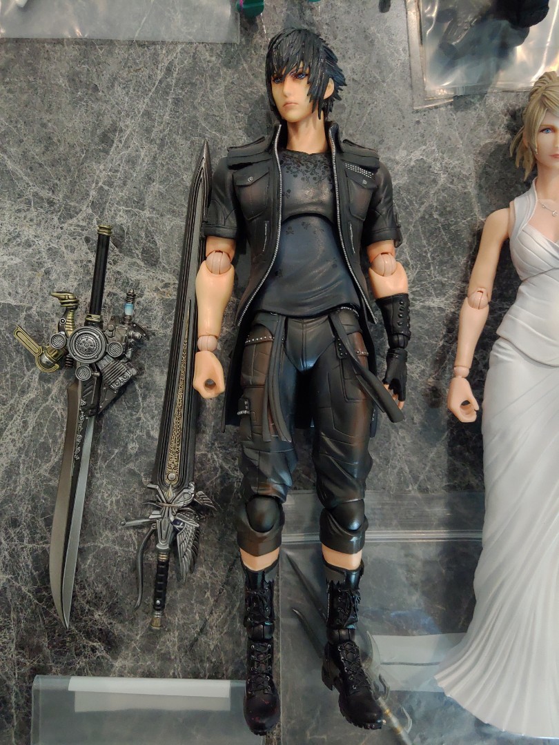 Play arts hot sale noctis