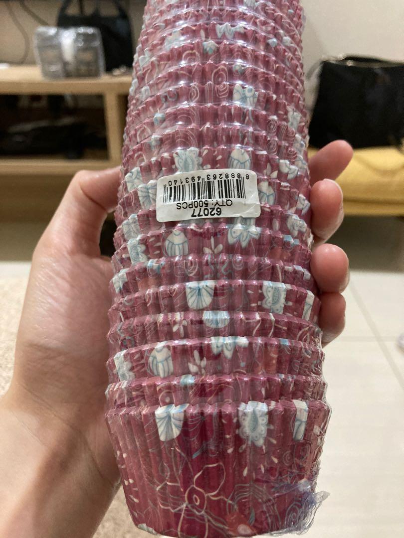 Redman cupcake paper cups, Furniture & Home Living, Kitchenware