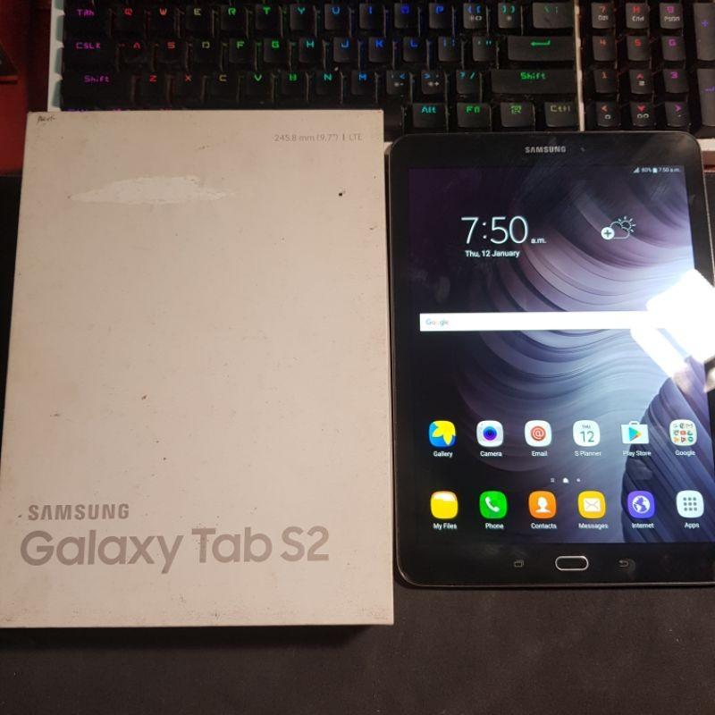 Samsung Galaxy Tab S2 LTE Tablet & Box Only *18901 (Category: Android) located in Manila. Submitted by mikaaaaaaaa (Listing ID 1130393418, Image 1). Description: Samsung Galaxy Tab S2 LTE Tablet & Box Only *18901 32GB ROM | 3GB RAM Color: Black 9.6 Inches Super AMOLED Display Issue: Amoled Burn on LCD.