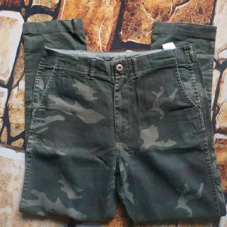 (Category: ) located in . Submitted by 19_bundle_jalanan_90 (Listing ID 1130356485, Image 1). Description: .