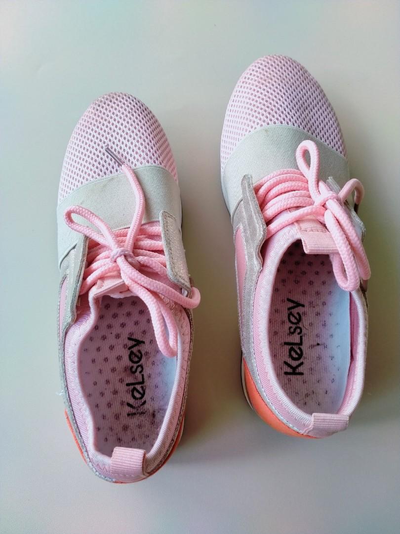 Two toned sales panel trainers