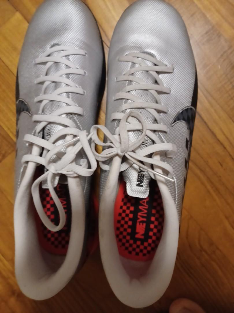 Neymar jr deals soccer shoes