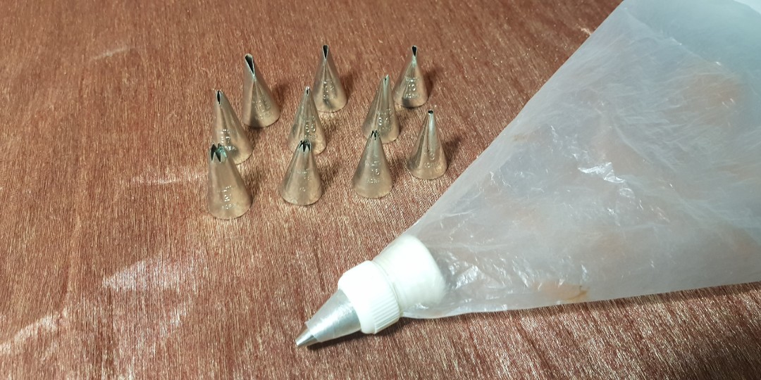 Wilton Piping Tip Set 11 Tips Furniture Home Living Kitchenware Wilton Piping Tip Set 11 Tips Furniture Home Living Kitchenware