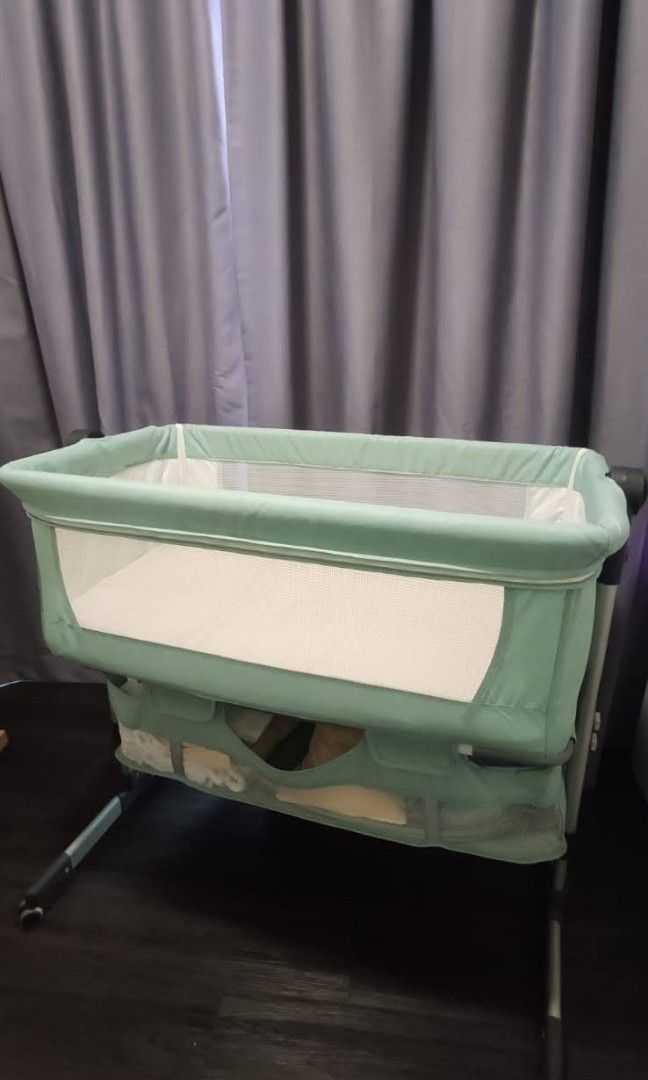 Portable Cosleeping Baby Crib Height Adjustment Cradle bed with