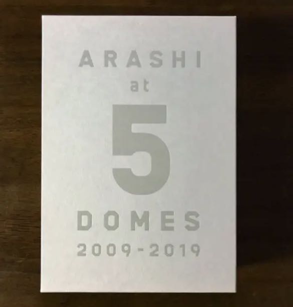 嵐ARASHI at 5 DOMES 2009-2019 寫真集, 興趣及遊戲, 收藏品及紀念品