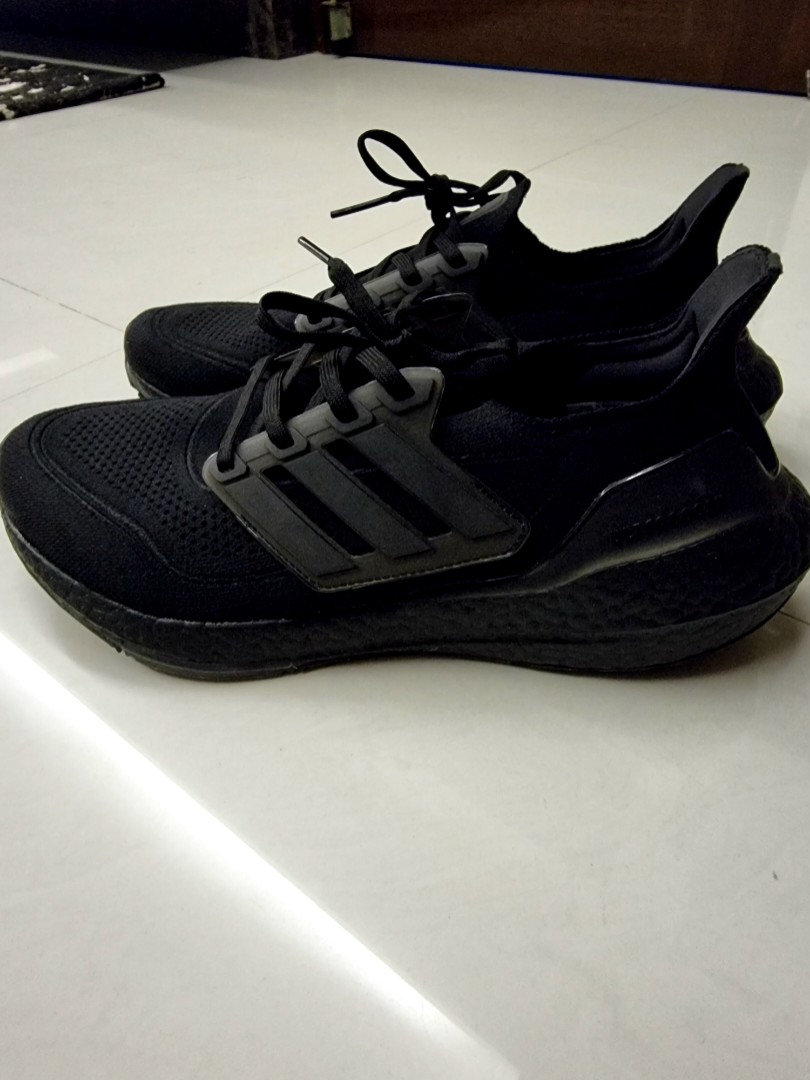All black hot sale ultra boost