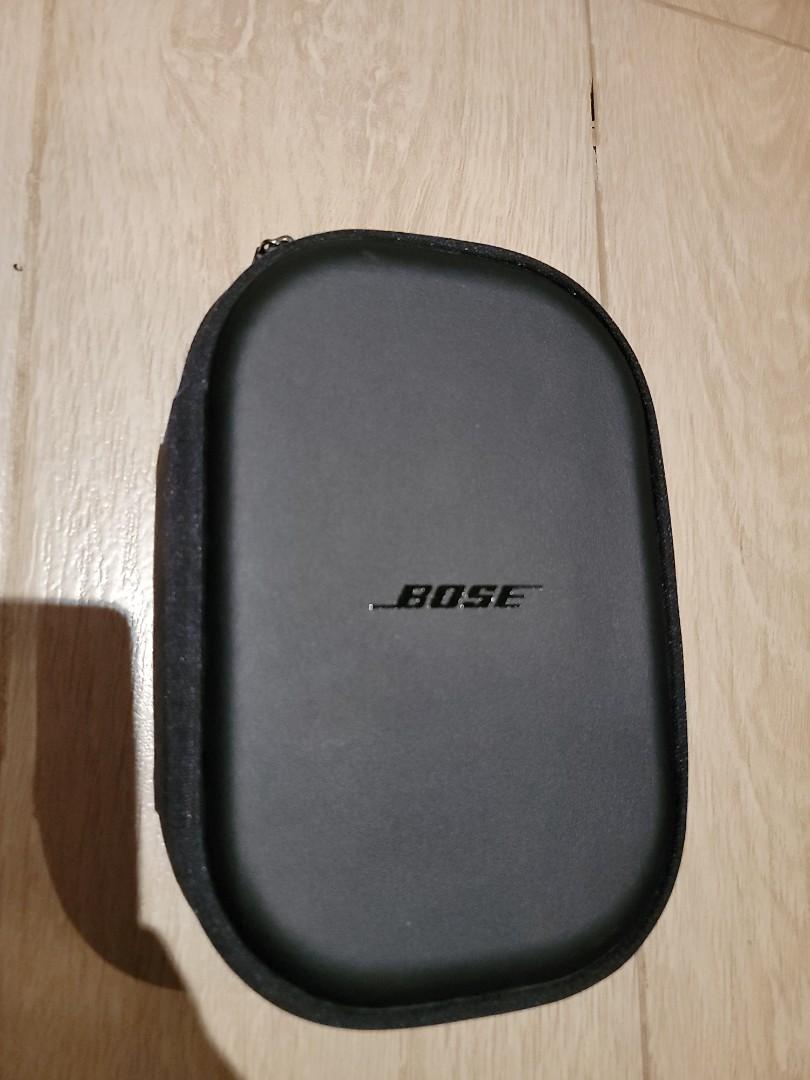 Bose case （分類：頭戴式/罩耳式耳機）位於 Hong Kong。 由 mays889 提交（商品編號 1130602421，圖片 1）。簡介： 99%新 ,得返個盒同內裡本身配備既2條插頭 線。