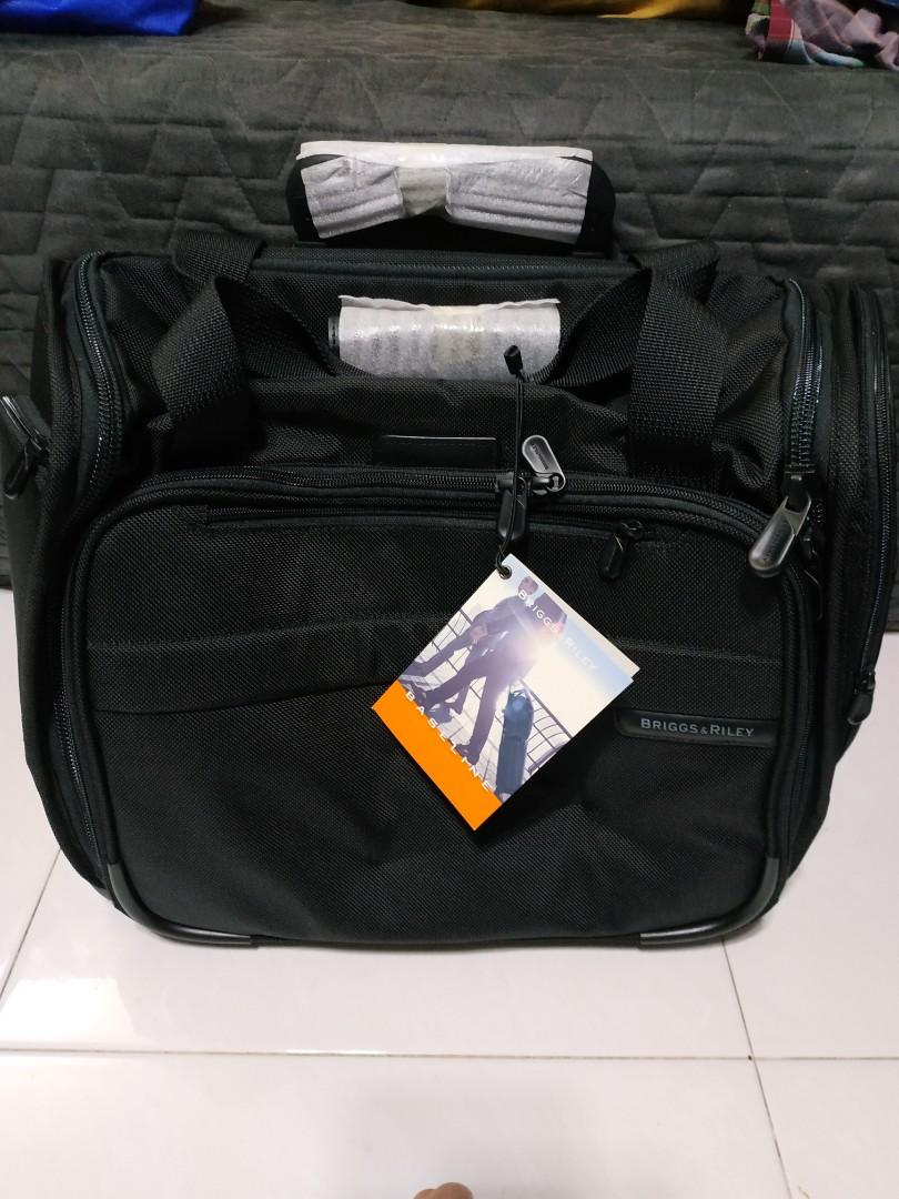 Briggs and riley online pilot bag