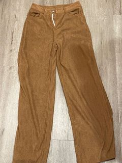 (Category: ) located in . Submitted by cute_clothes10 (Listing ID 1130622373, Image 1). Description: .