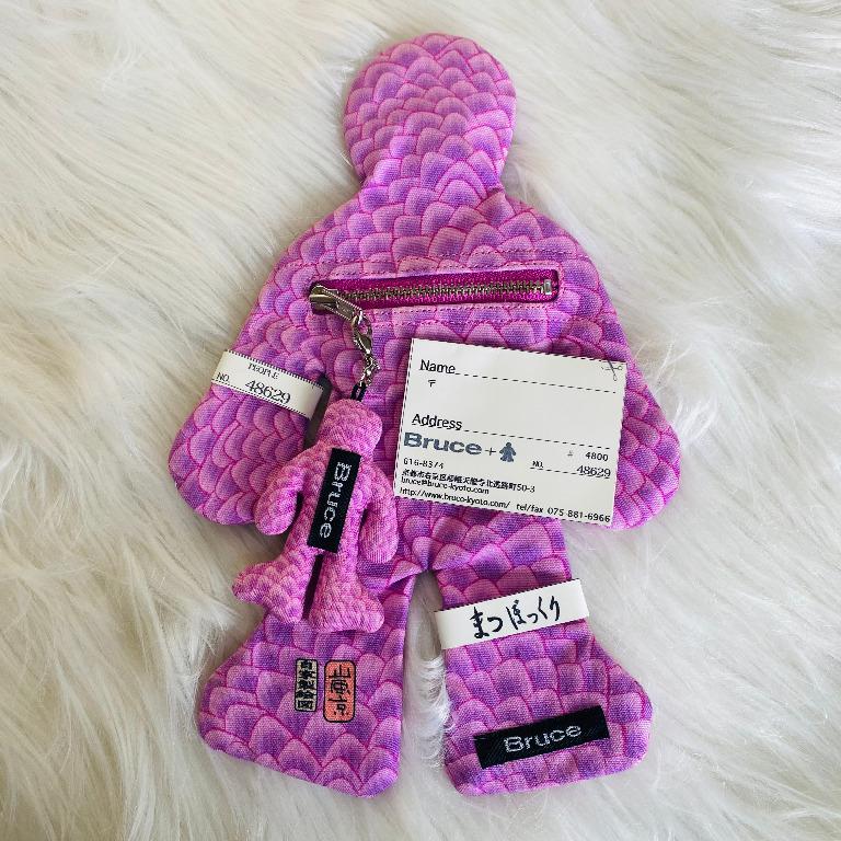 Bruce Lee Pink Doll Bag Charm & Keychain (Category: Charms) located in Consolacion. Submitted by posh_avenue_home (Listing ID 1130490096, Image 3). Description: Brand new. From Japan. 9.5" x 6.5".