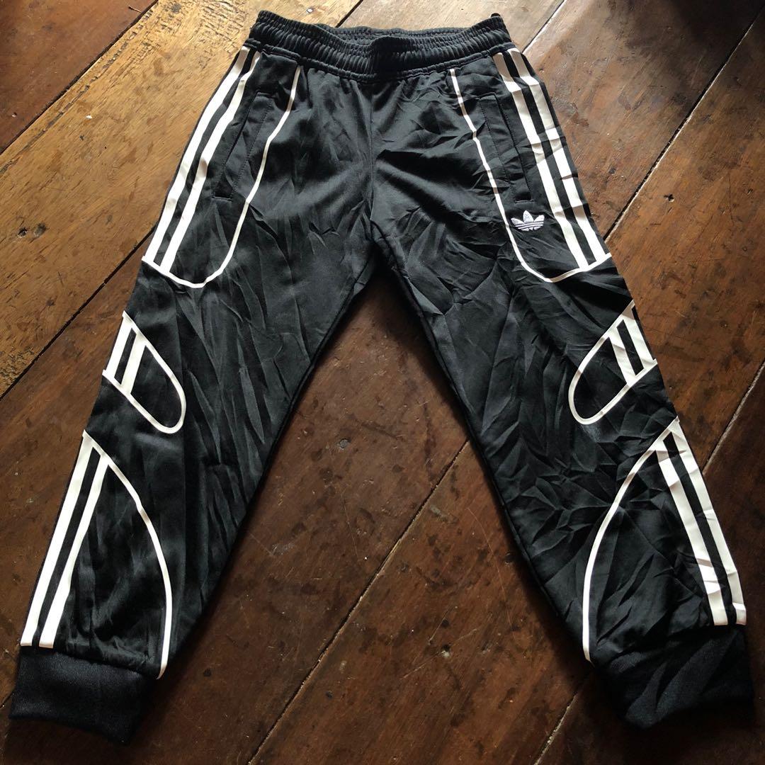 Celana Training Adidas FlameStrike Track Pants, Olah Raga, Perlengkapan  Olahraga Lainnya di Carousell