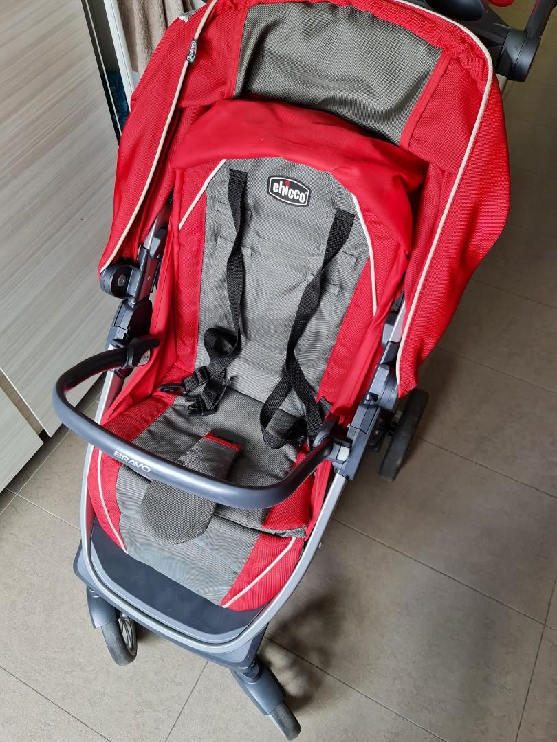 Chicco bravo top stroller red
