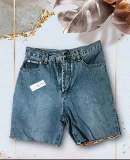 (Category: ) located in . Submitted by fab_shoppe (Listing ID 1130583130, Image 1). Description: .