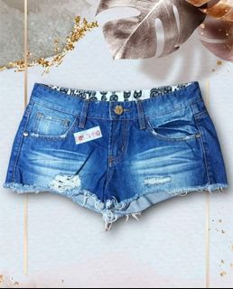 (Category: ) located in . Submitted by fab_shoppe (Listing ID 1130583306, Image 1). Description: .