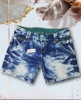 (Category: ) located in . Submitted by fab_shoppe (Listing ID 1130584103, Image 1). Description: .