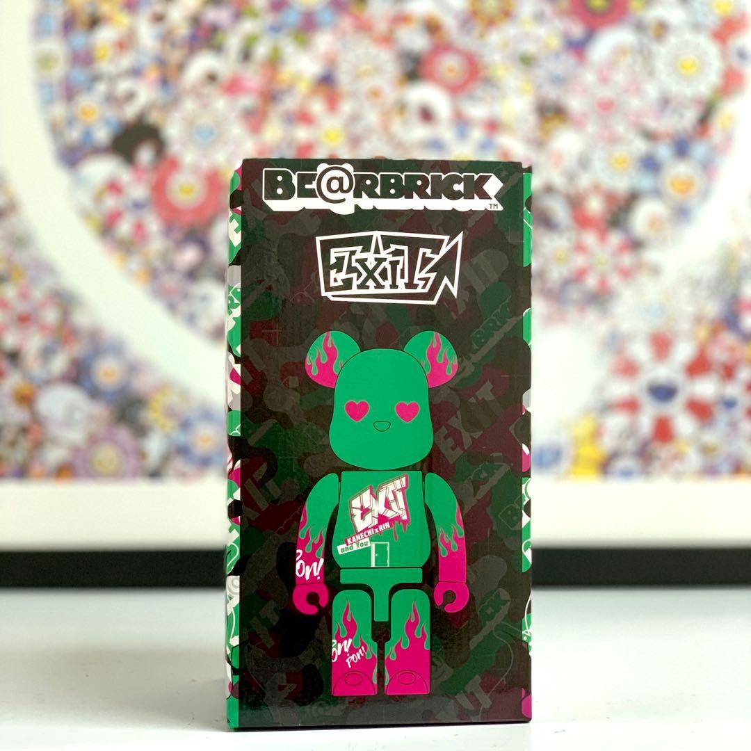 EXIT BEARBRICK 400% 綠透明, 興趣及遊戲, 玩具& 遊戲類- Carousell