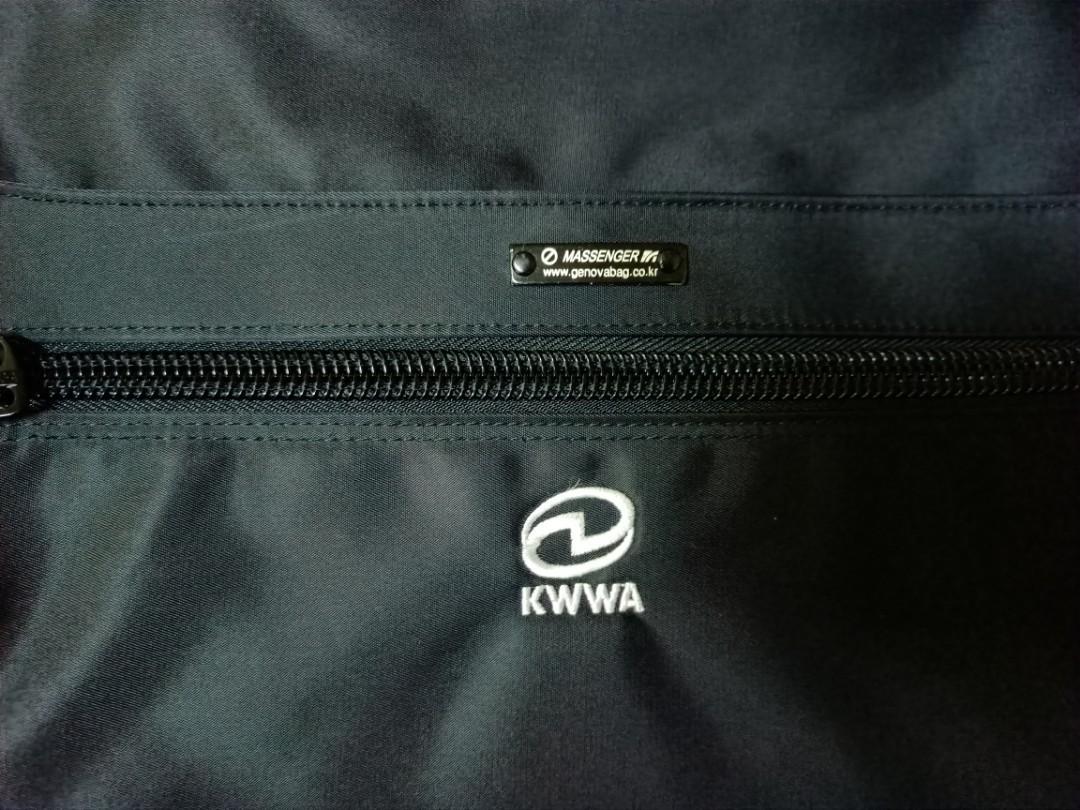 GENOVA MASSENGER LAPTOP BAG, Men's Fashion, Bags, Sling Bags on Carousell