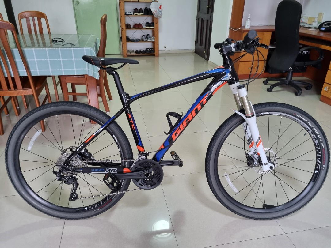 Giant XTC 800 MTB 27.5 Medium Sports Equipment Bicycles Parts