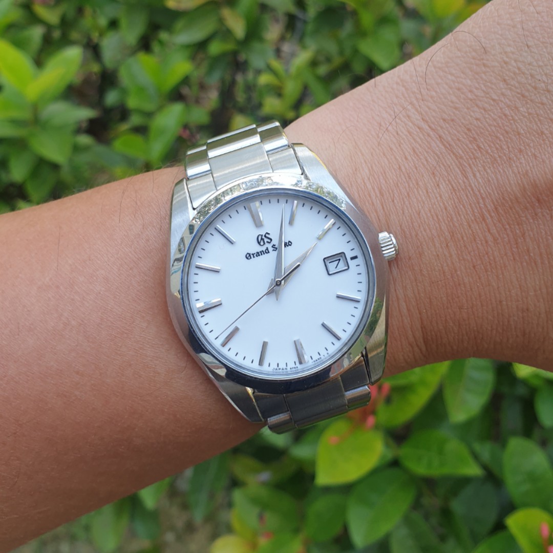 Grand Seiko SBGX259 white dial quartz watch (Not SBGA211), Men's Fashion,  Watches u0026 Accessories, Watches on Carousell