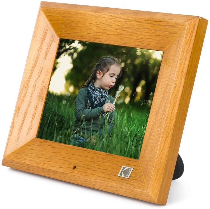 KODAK RDPF802V Wood Digital Picture Frame 8 inch 8GB Memory with