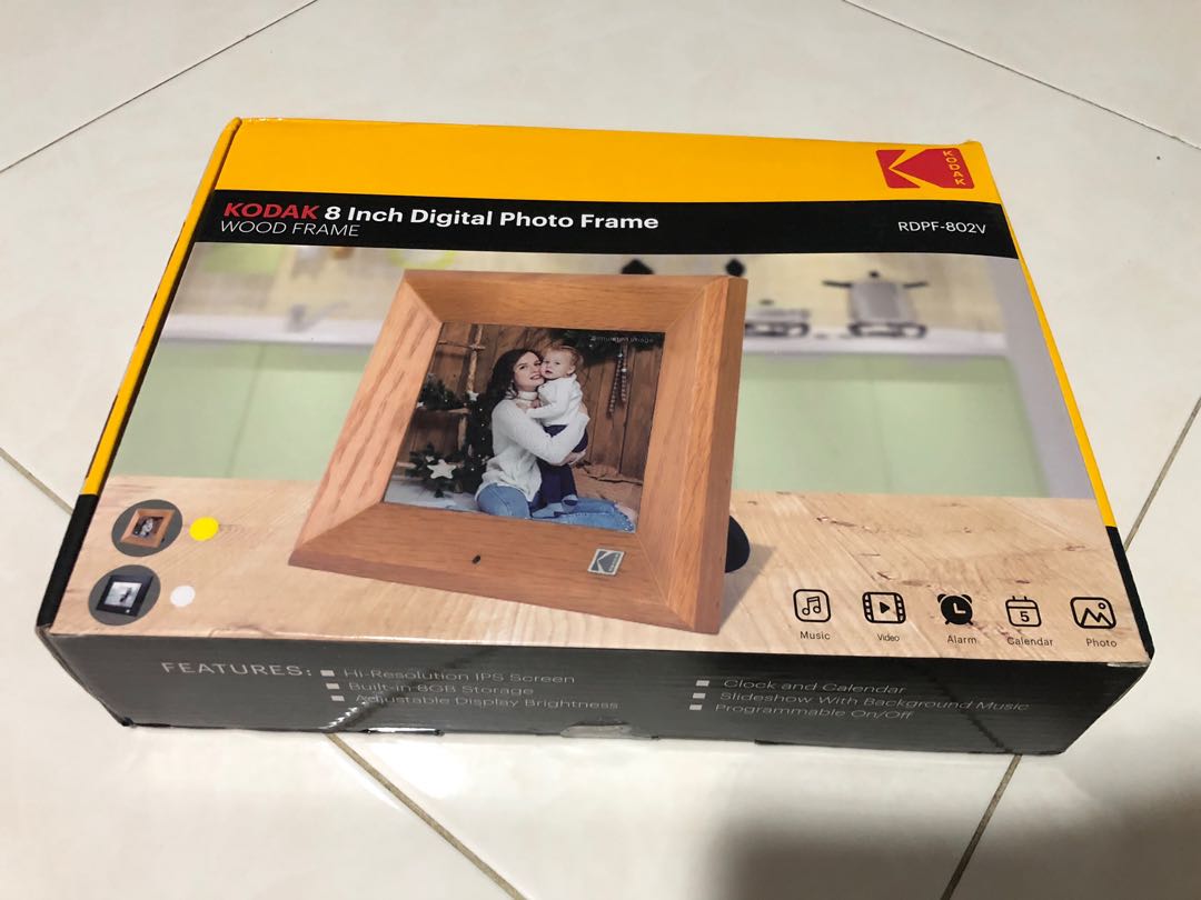 KODAK RDPF802V Wood Digital Picture Frame 8 inch 8GB Memory with