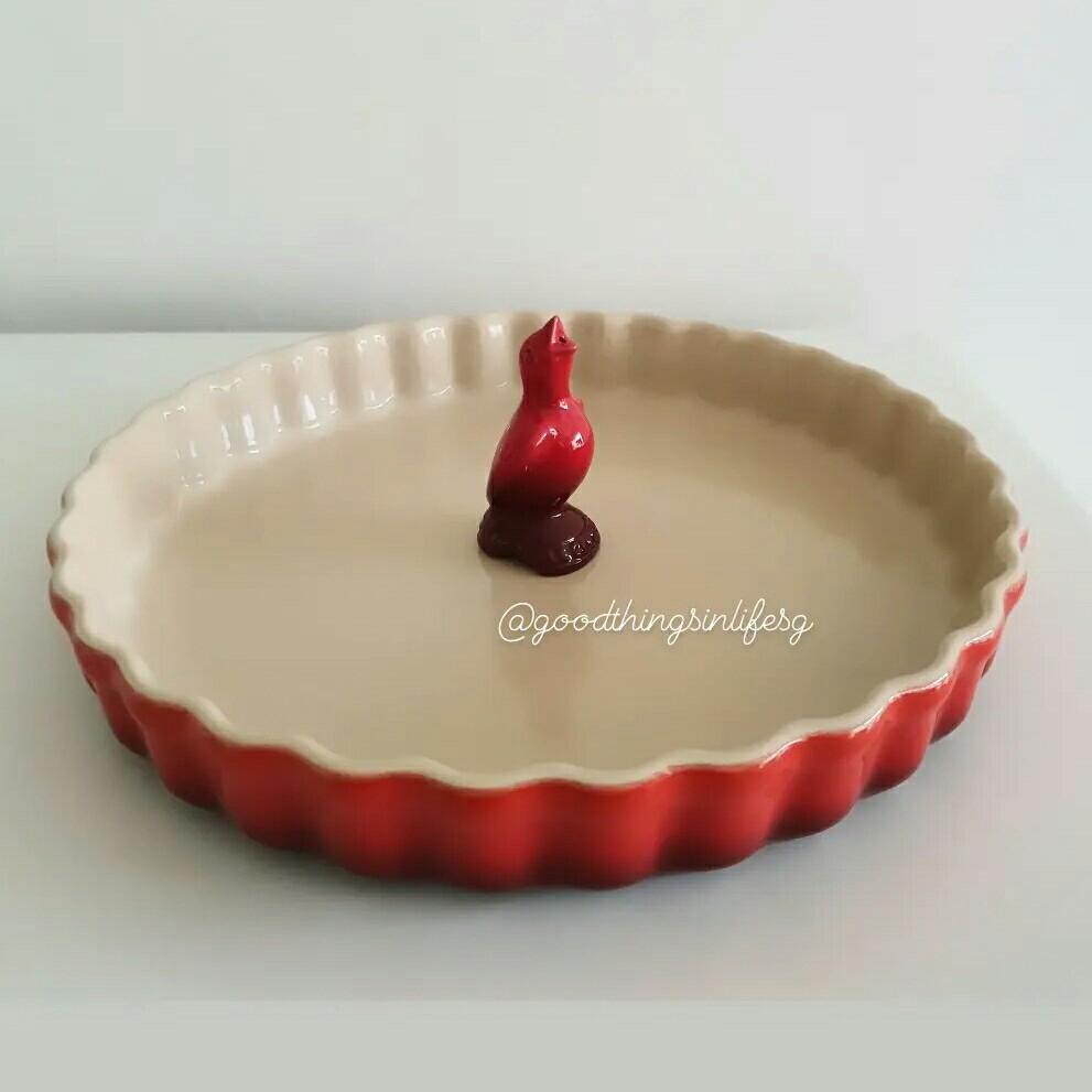 Le Creuset 28cm Fluted Flan Dish Cerise Set (Dish + Pie Bird