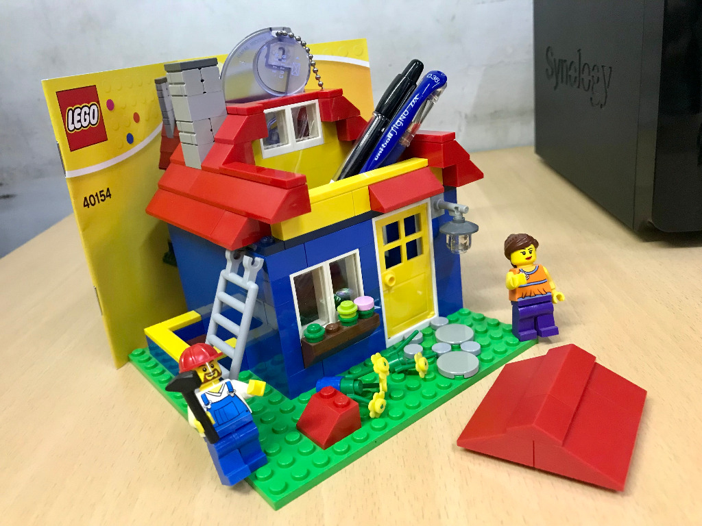 Lego pencil pot 40154 hotsell