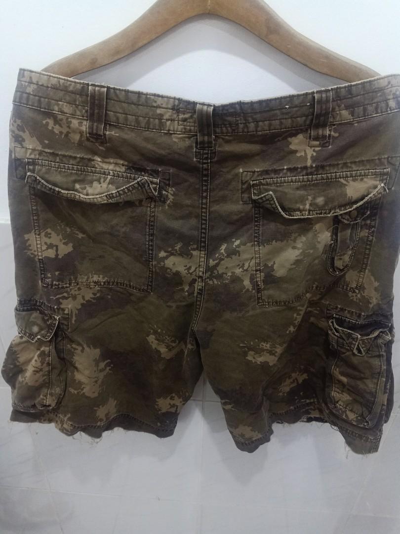 Mossimo camo shorts 40 (Category: Shorts) located in Las Pinas. Submitted by the_recycle_shop (Listing ID 1130581761, Image 3). Description: Original 2nd hand 40 waist 24 lenght.