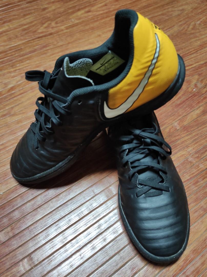 NIKE TIEMPO X Futsal Men s Fashion Activewear on Carousell