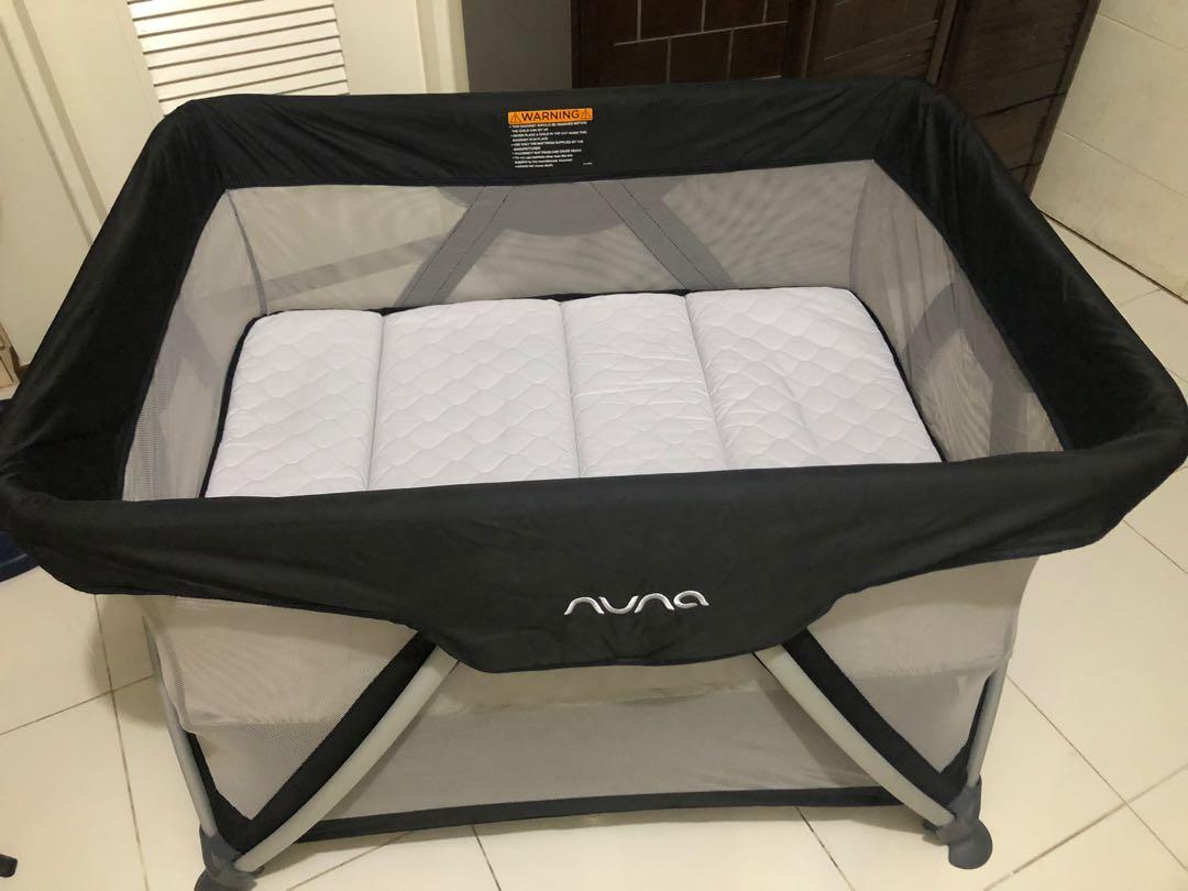 Nuna sena playard sales bassinet