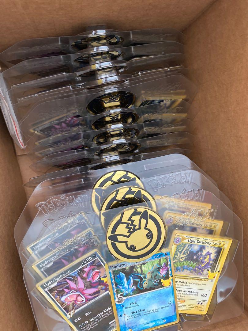 Pokémon Celebrations Collector’s Chest Promo Set 25th Anniversary