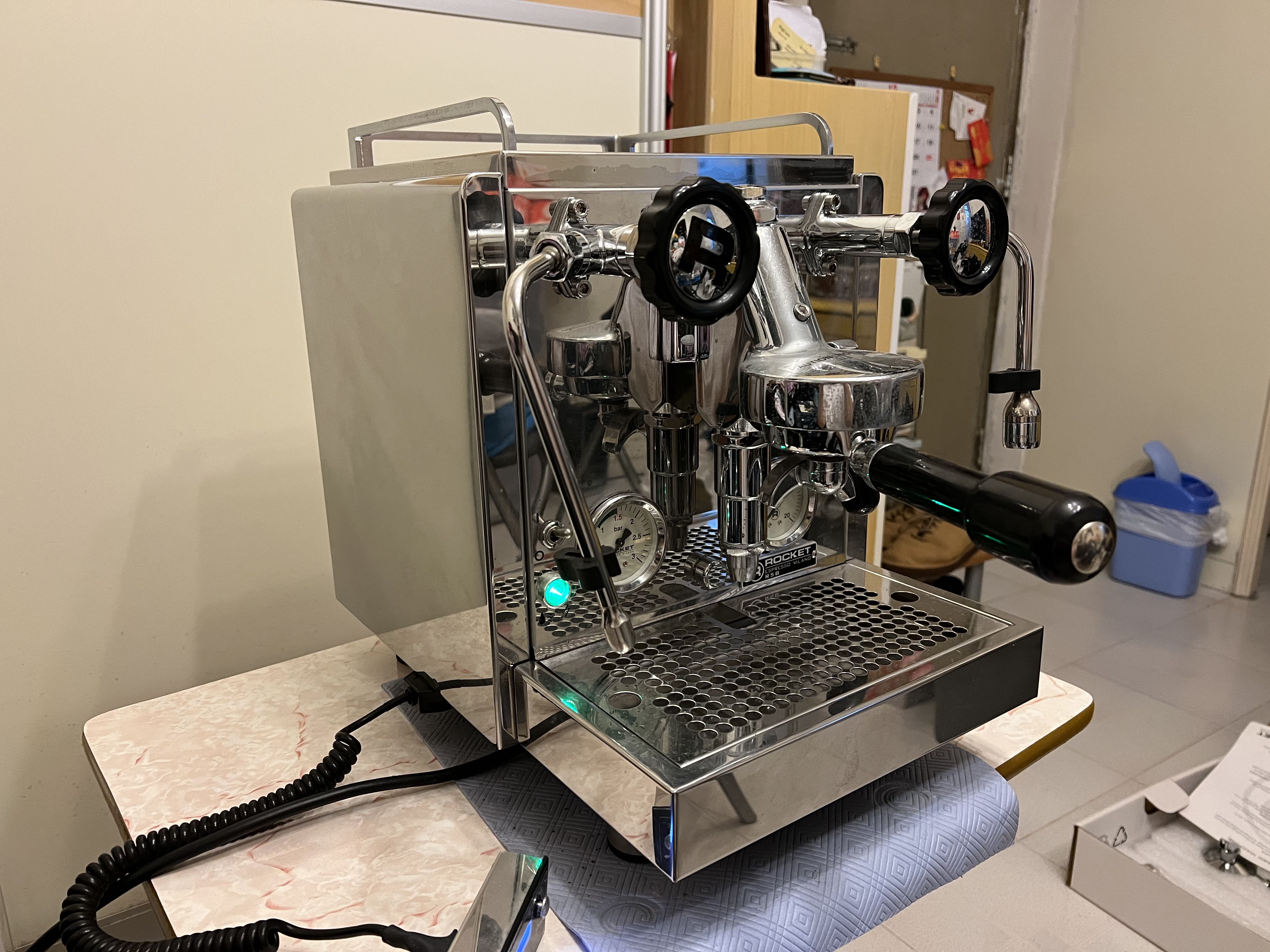 Rocket R58 V2 coffee machine used, 家庭電器, 廚房電器, 咖啡機及咖啡壺 Carousell