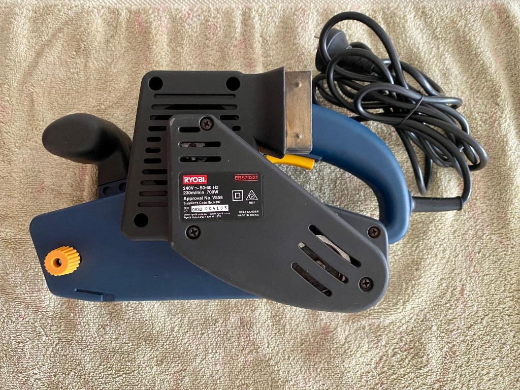 Ryobi belt sander (EBS70321), Furniture & Home Living, Home Improvement