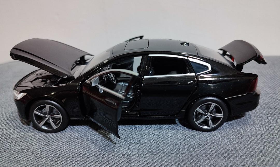 Scale1 32 Black Volvo S90 Diecast car Hobbies Toys Toys