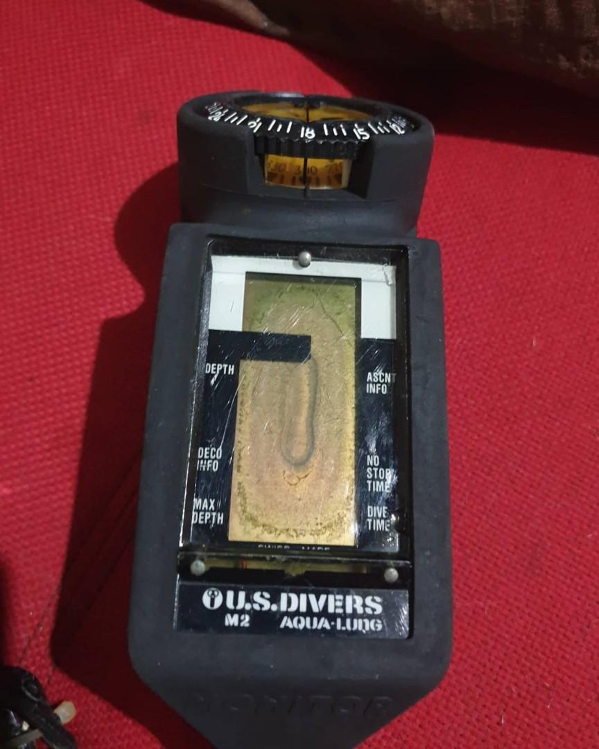 Vintage Scuba Regulator w/ Dive Computer ( For Collectors), Sports Equipment, Other Sports