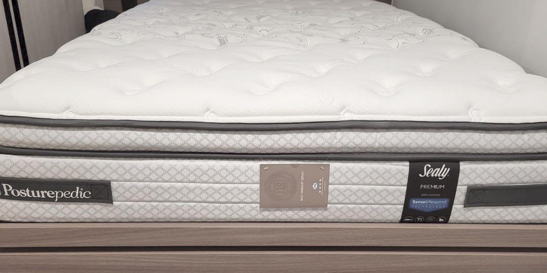 Sealy hotel store deluxe mattress