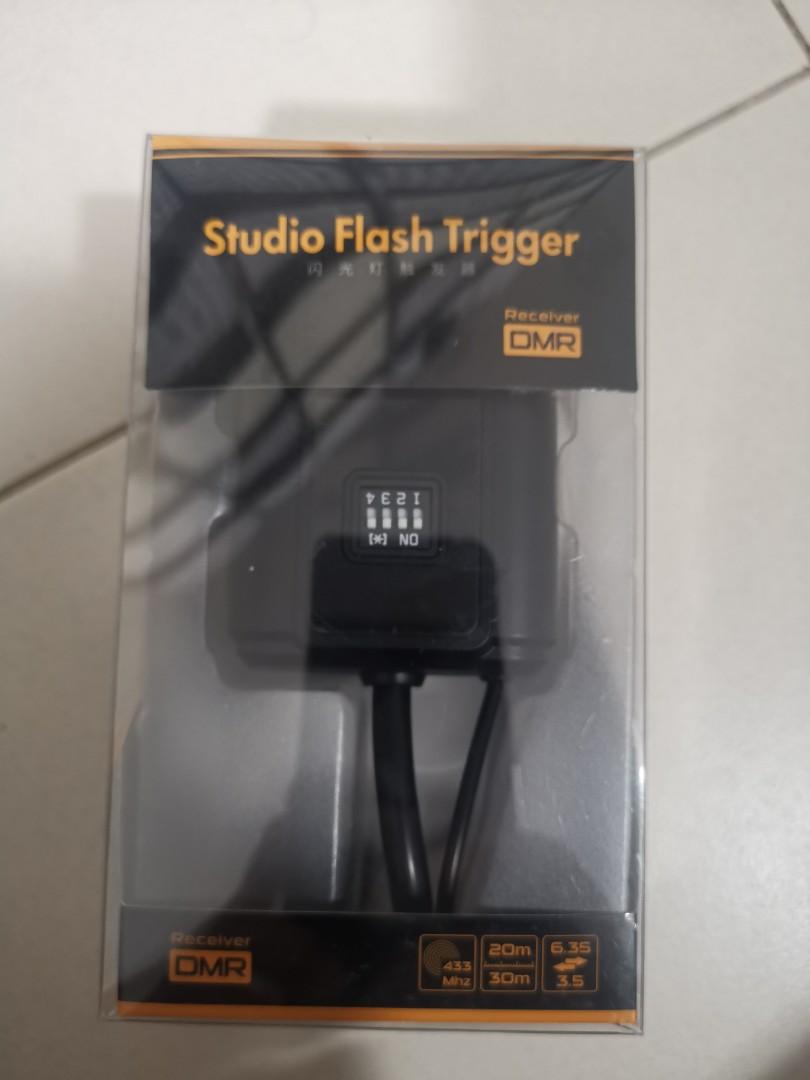 Studio flash trigger, Photography, Lens & Kits on Carousell
