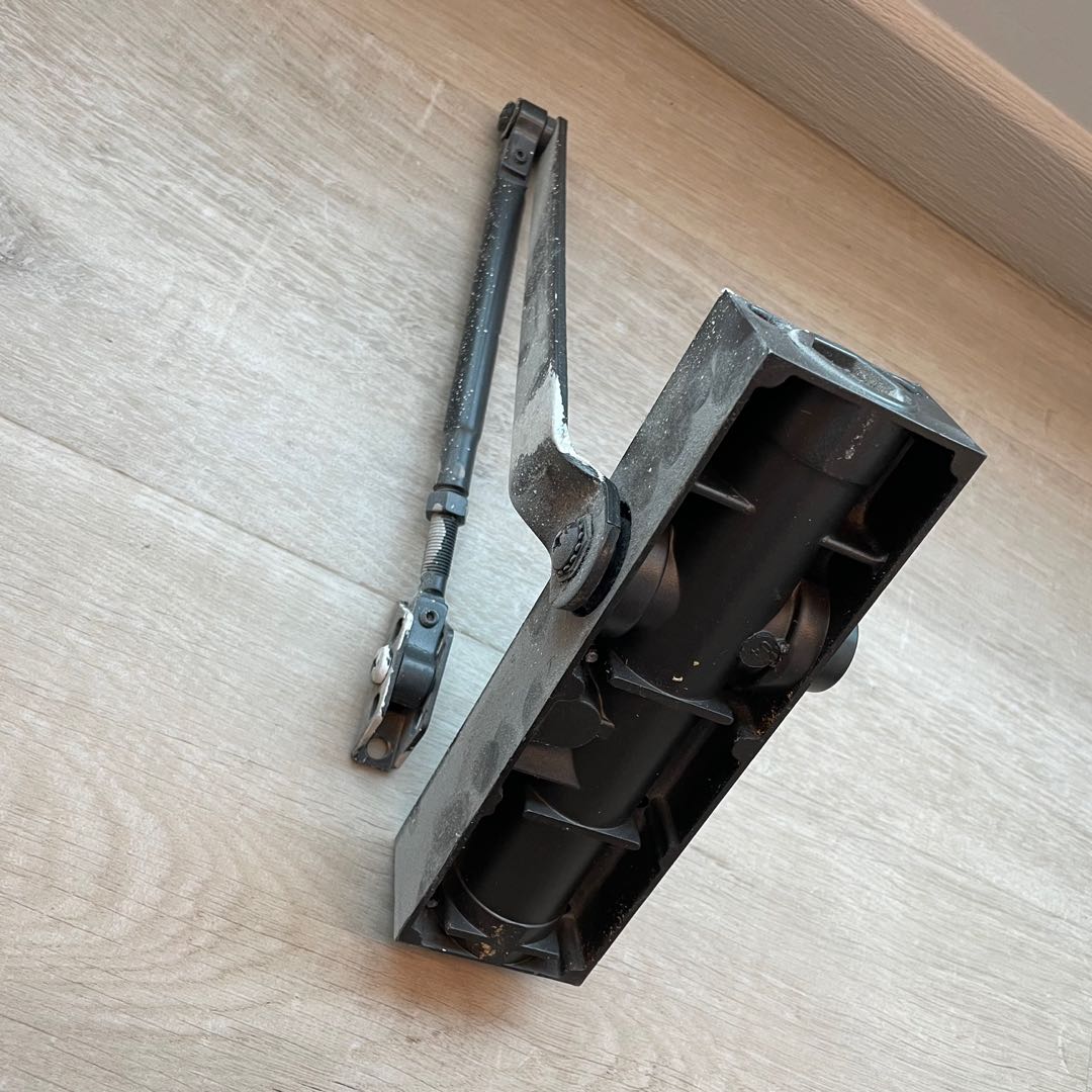 Tiki door closer, Furniture & Home Living, Security & Locks, Locks