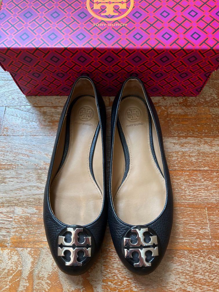 Tory Burch Black flats with silver detail size 6 eu  genuine, Women's  Fashion, Footwear, Flats on Carousell