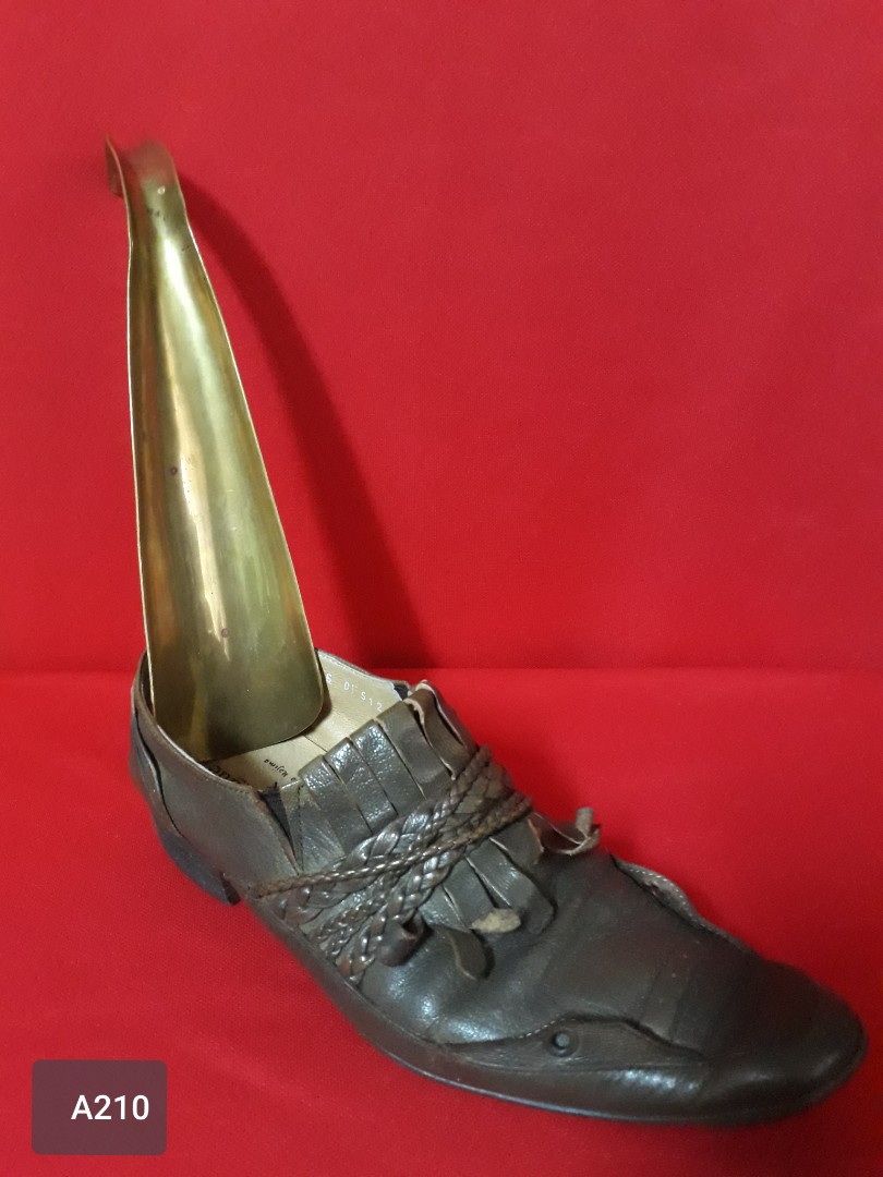 Vintage Brass Elegant Shoehorn, Furniture & Home Living, Home Decor