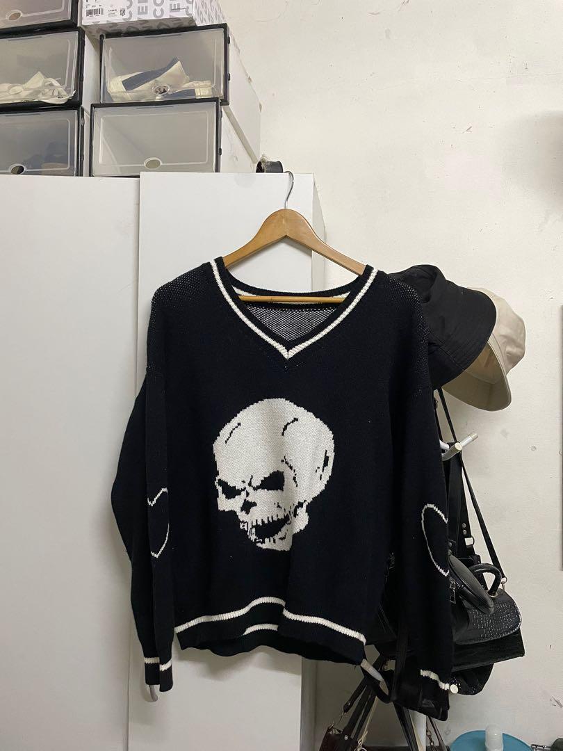 H&m store skull sweater