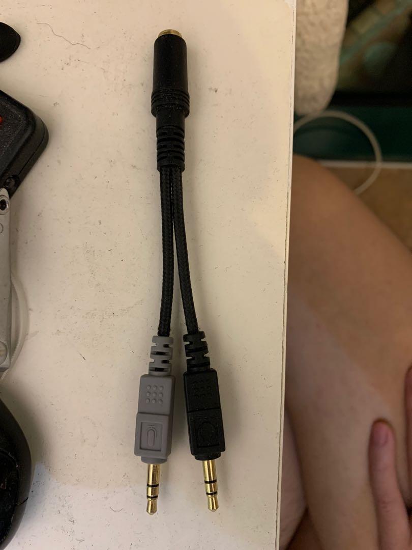 3.5 combo jack splitter, 手提電話, 電話＆平板電腦配件, 充電器及電線 Carousell