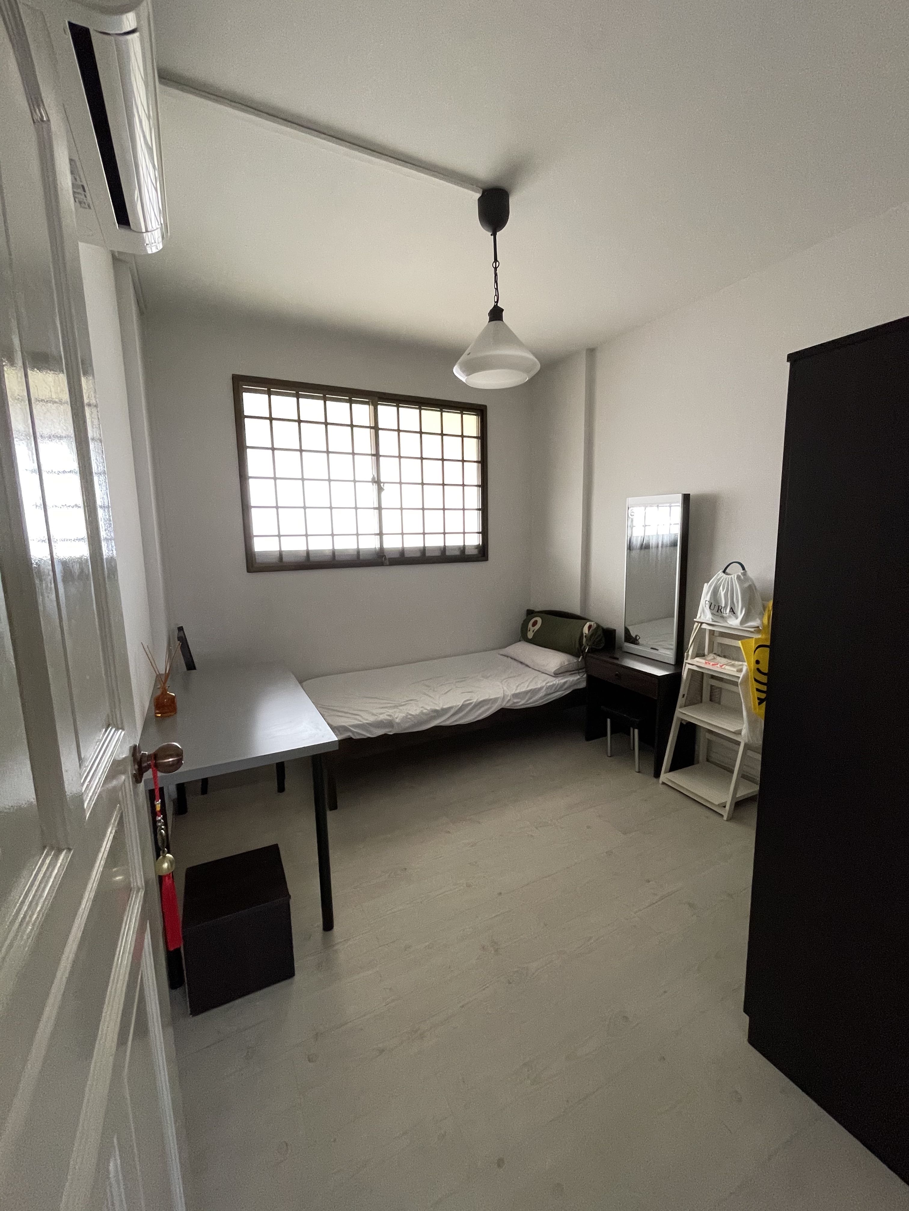 (Category: ) located in . Submitted by theliuying (Listing ID 125120559, Image 1). Description: .