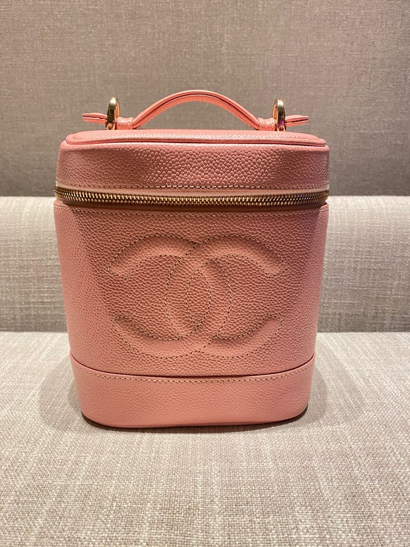 💯% Authentic Vintage Chanel Caviar Sakura Pink Vanity Bag, Luxury, Bags &  Wallets on Carousell