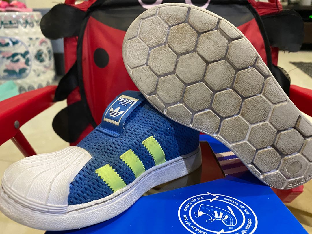 Superstar slipons store