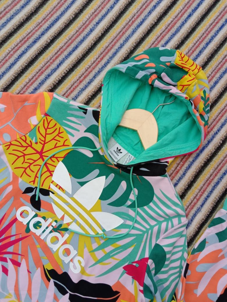 ADIDAS TROPICALAGE CROPPED HOODIE Fesyen Wanita Pakaian Wanita