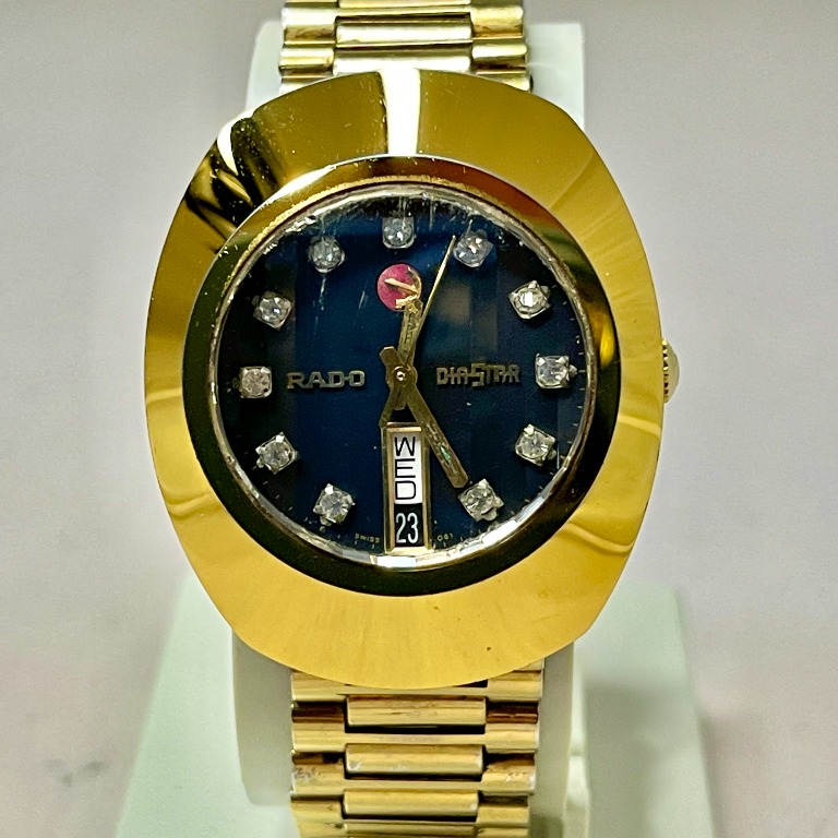 R12413583 store
